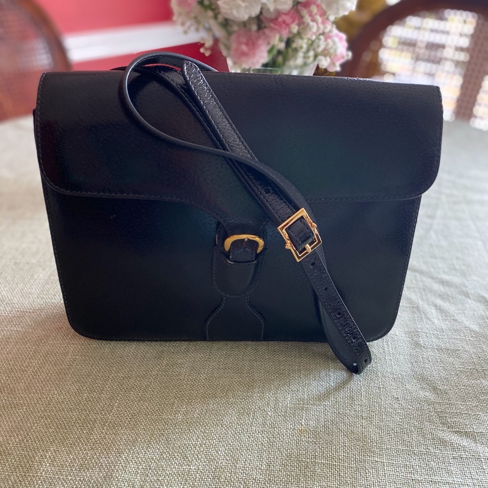 Gucci Sherry Line Black Crossbody Bag with Gold Clasp - Picture 4 of 16